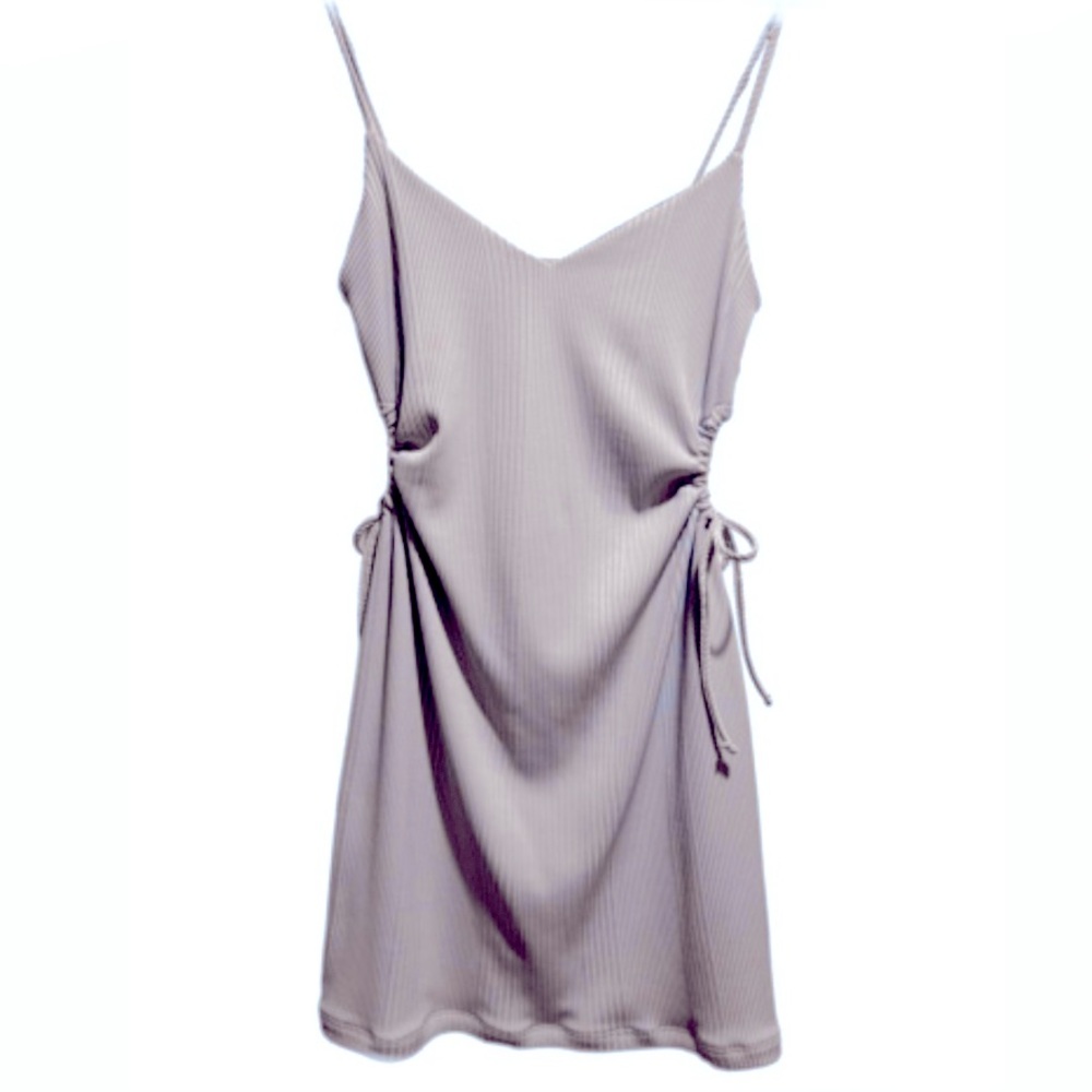 Top Sop Cut Out Mini Dress in lilac - Picture 1 of 3